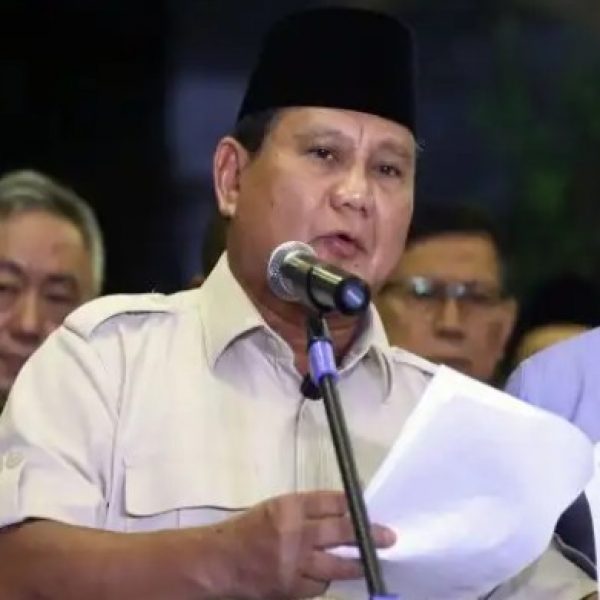 Menhan Prabowo Pilih Tak Ambil Gaji dan Tak Pakai Fasilitas Negara