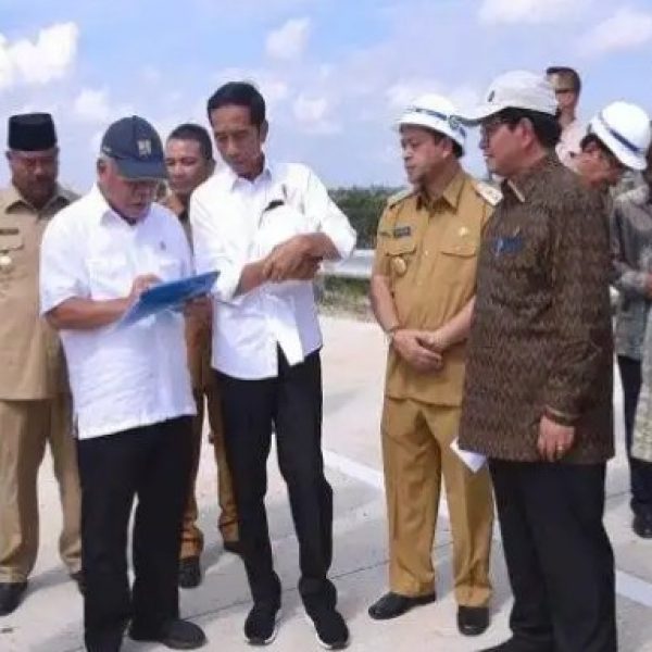 Jokowi Bertemu Tokoh Adat Kaltim, Minta Izin Soal Ibu Kota Hingga Resmikan Tol Balikpapan-Samarinda