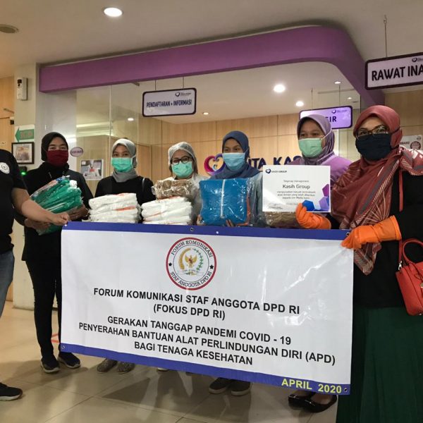 FOKUS DPD RI Dukung Tim Medis Daerah Lewat Penyaluran APD