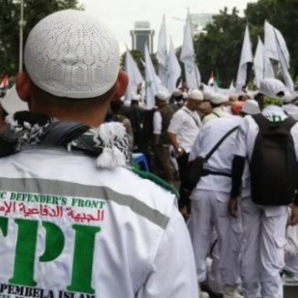 FPI Sebut Imbauan Pemerintah Terkait Solat Id di Rumah Melanggar Konstitusi