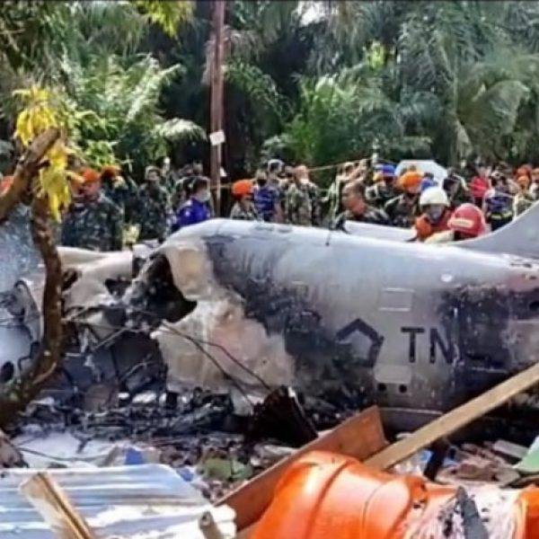 Pesawat Tempur AU Jatuh di Riau, Pilot Selamat Berkat Kursi Lontar