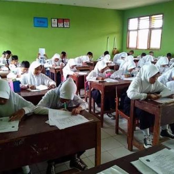 Muhammadiyah dan NU Menolak Rencana Peleburan Mapel Agama dan PKN