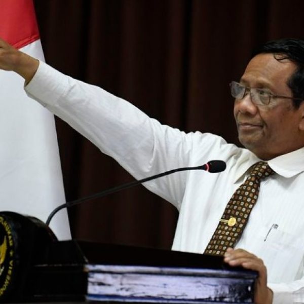 Presiden Jokowi Coret BIN dari Kemenko Polhukam