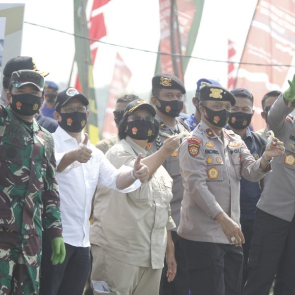 Menteri LHK Hadiri Rilis Kampung Tangguh Nusantara TNI-Polri di Banten