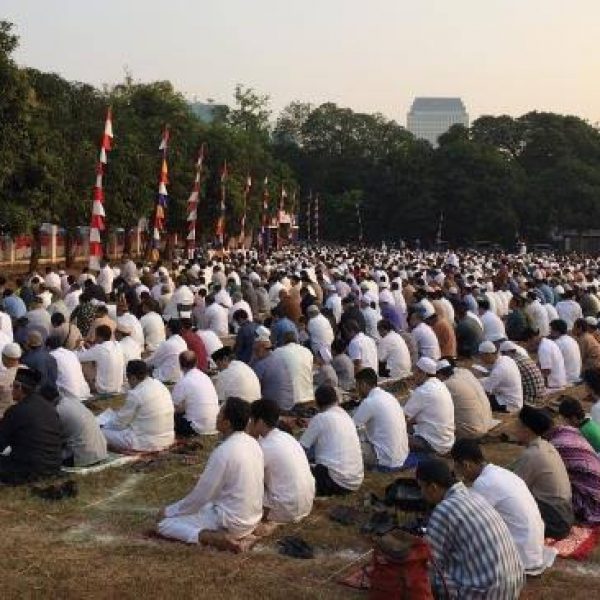 Di Kabupaten Sanggau, Orang Muda Katolik Ikut Menjaga Salat Idul Adha