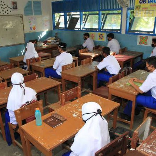 Masuk Zona Kuning, 8 Daerah di Kalbar Sudah Boleh Belajar Tatap Muka