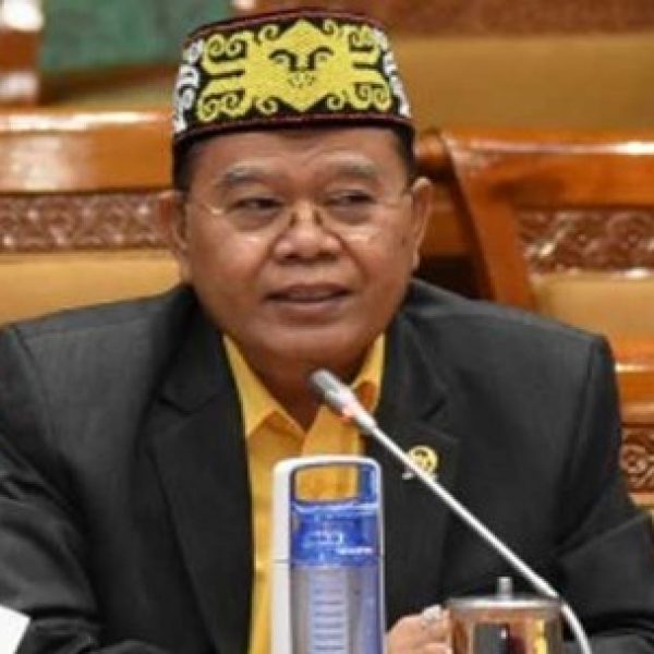 Adrianus Sidot di Muscam Golkar Perindu: Kader Harus Konsisten dan Militan