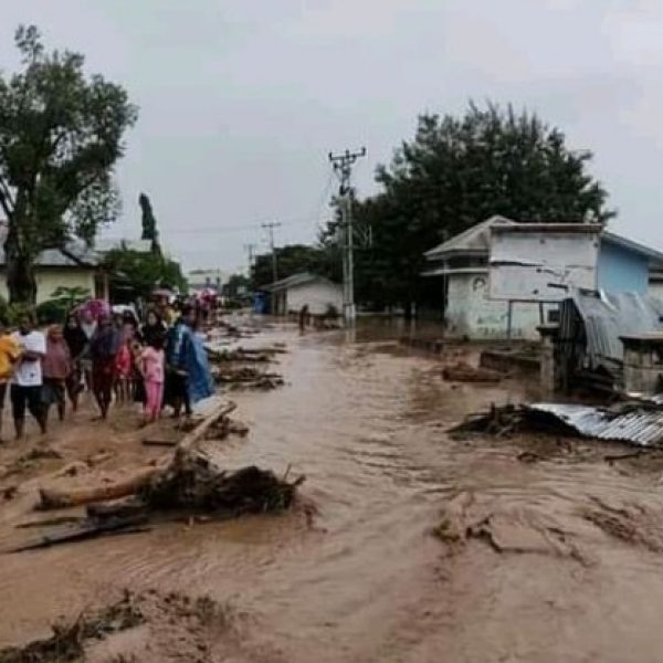 Update Banjir Bandang di NTT: 128 Meninggal, 72 Hilang, 8.424 Mengungsi