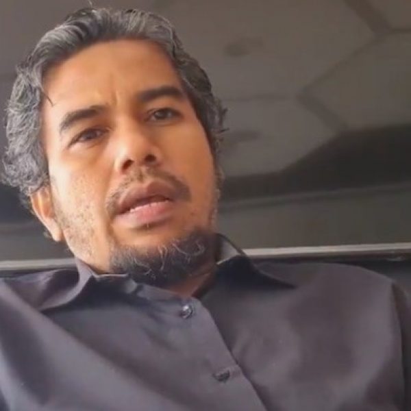 Denda Bagi Restoran Buka Siang Hari, Teddy: Seolah Muslim Makhluk Rapuh