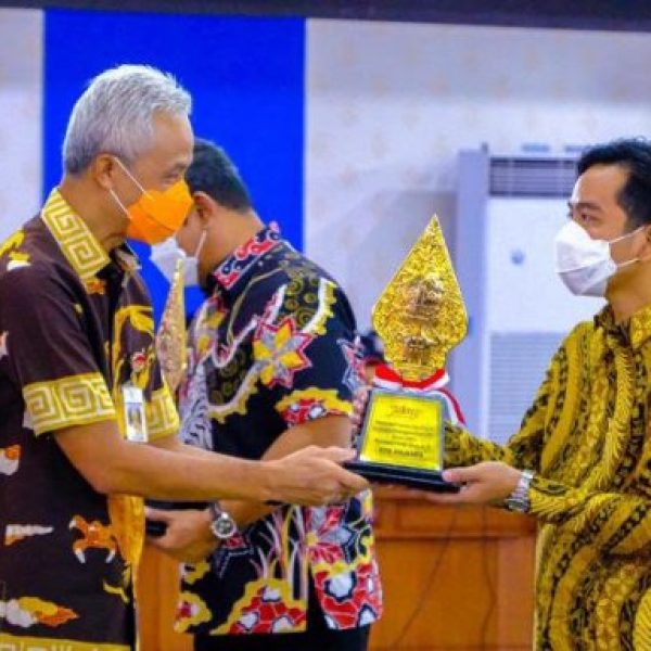 Gibran soal Jadi Cawapres Ganjar: Waduh Jangan, Nanti Kalah Karena Saya