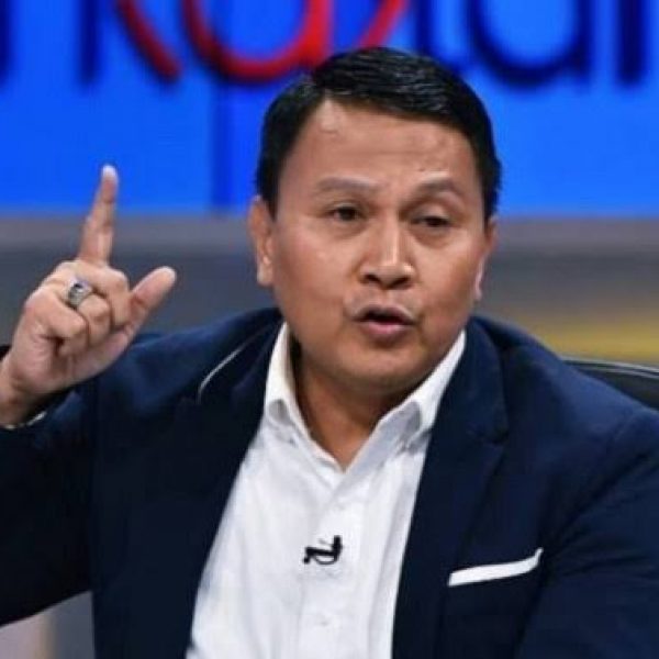 Reshuffle Kabinet Belum Dilakukan, PKS: Jokowi Hanya Buang-Buang Waktu