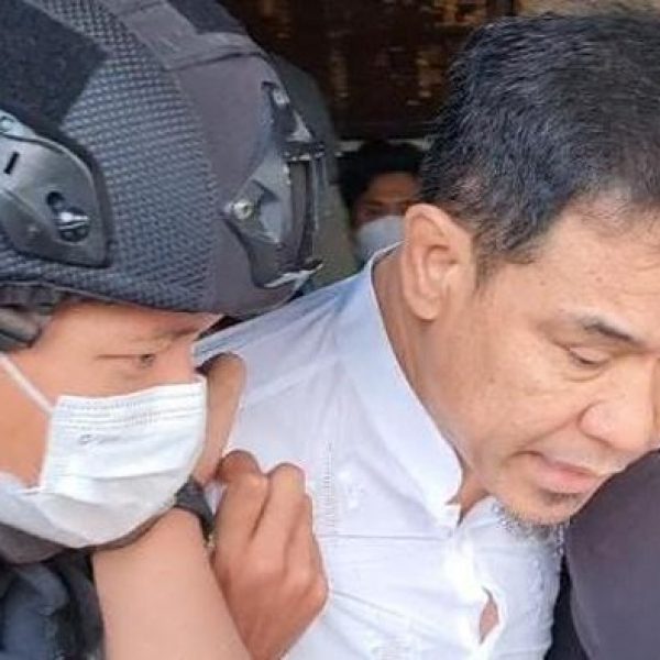 Munarman Diseret Paksa Densus 88, Tim Advokasi: Secara Nyata Langgar HAM!