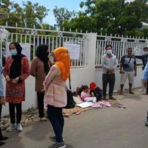 Tuntut Pindah dari Indonesia, Pengungsi Afghanistan di NTT Kembali Gelar Demo