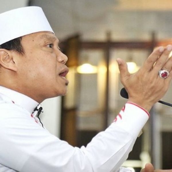 Pesan Dai Das’ad Latif ke Ganjar: Jangan Baper Jadi Pejabat, Pakai Akal Sehat!