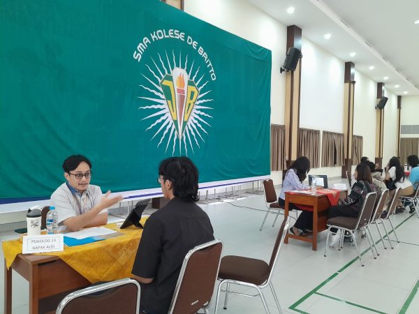 Gandeng 18 Psikolog, SMA De Britto Gelar Program Konsultasi Minat dan Bakat untuk Siswa