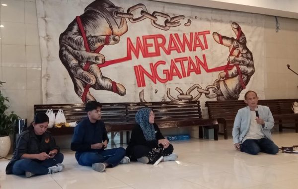 Peringati Meninggalnya Affan dan Reza, Kolaborasi Lembaga Advokasi Gelar Diskusi “Omon-Omon Republik” di UII